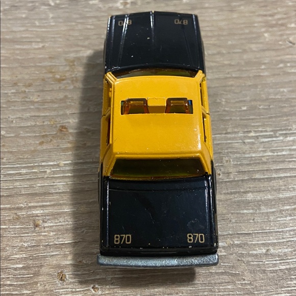 Majorette Chevrolet Impala Yellow Taxi Cab #240 - Picture 5 of 6